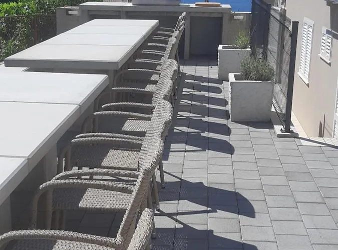 Apartmenthouse Lizzi Apartment