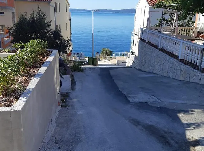 Apartmenthouse Lizzi Appartement *