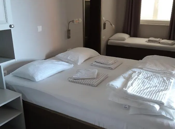 Apartmenthouse Lizzi Appartement *