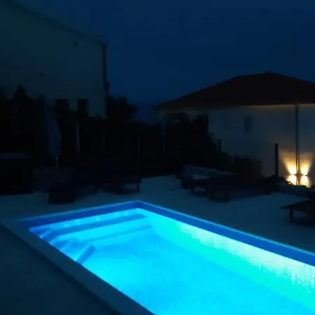 Apartmenthouse Lizzi Appartamento Traù