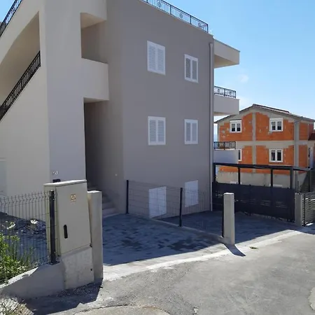 Apartmenthouse Lizzi Appartamento